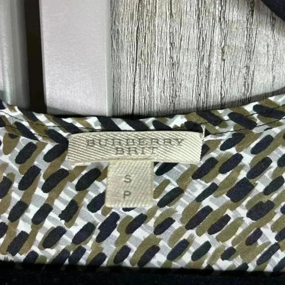 Burberry Brit 100% Silk Patterned Tank Size S Scoop Neck - Picture 3 of 8
